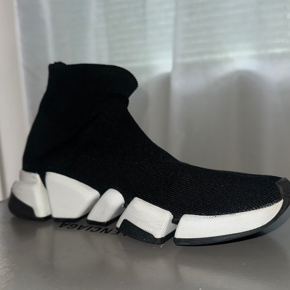 Balenciaga Speed 2.0 Sneakers - Picture 6 of 8
